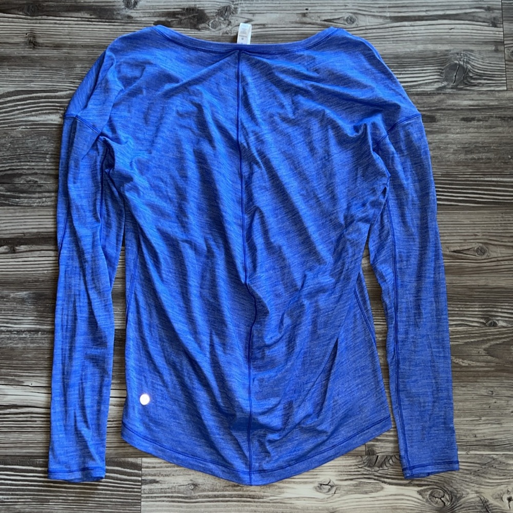 Lululemon On Track Long Sleeve Top in Heathered Cerulean Blue - Picture 6 of 9